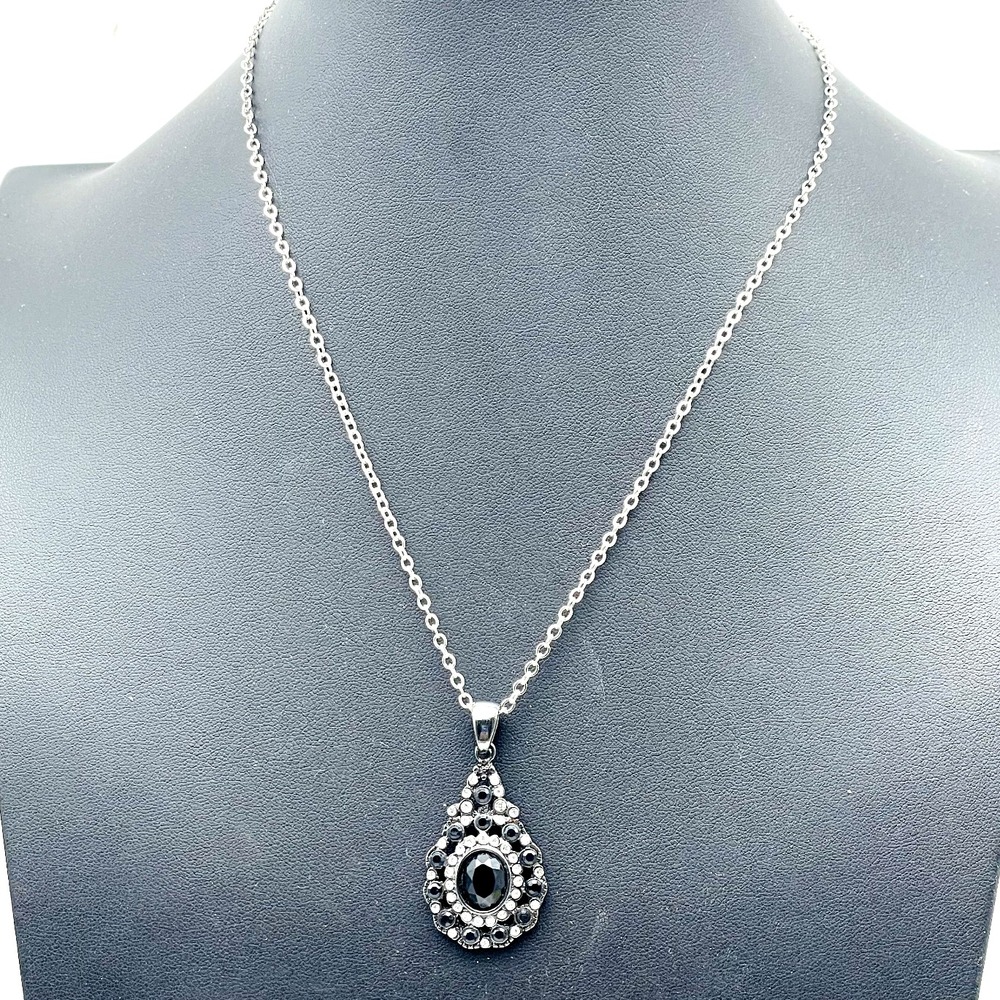 Vintage Black Faceted Bead Necklace Clear Rhinestone Teardrop Pendant SilverTone